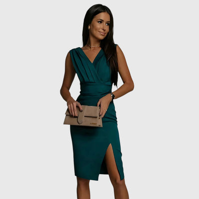 Christine - Fitted dress with a V-neck and slit