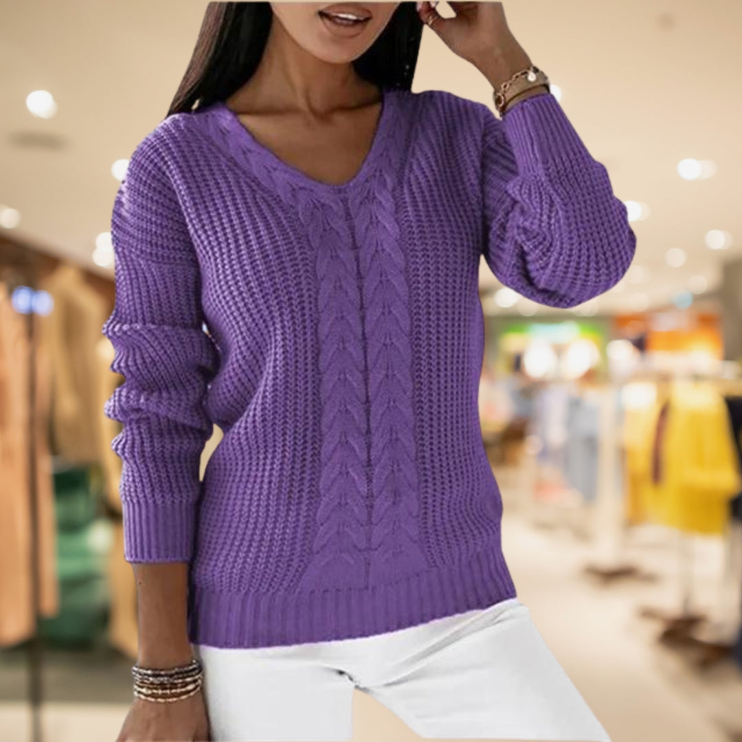 ISLA | CABLE KNIT V-NECK SWEATER