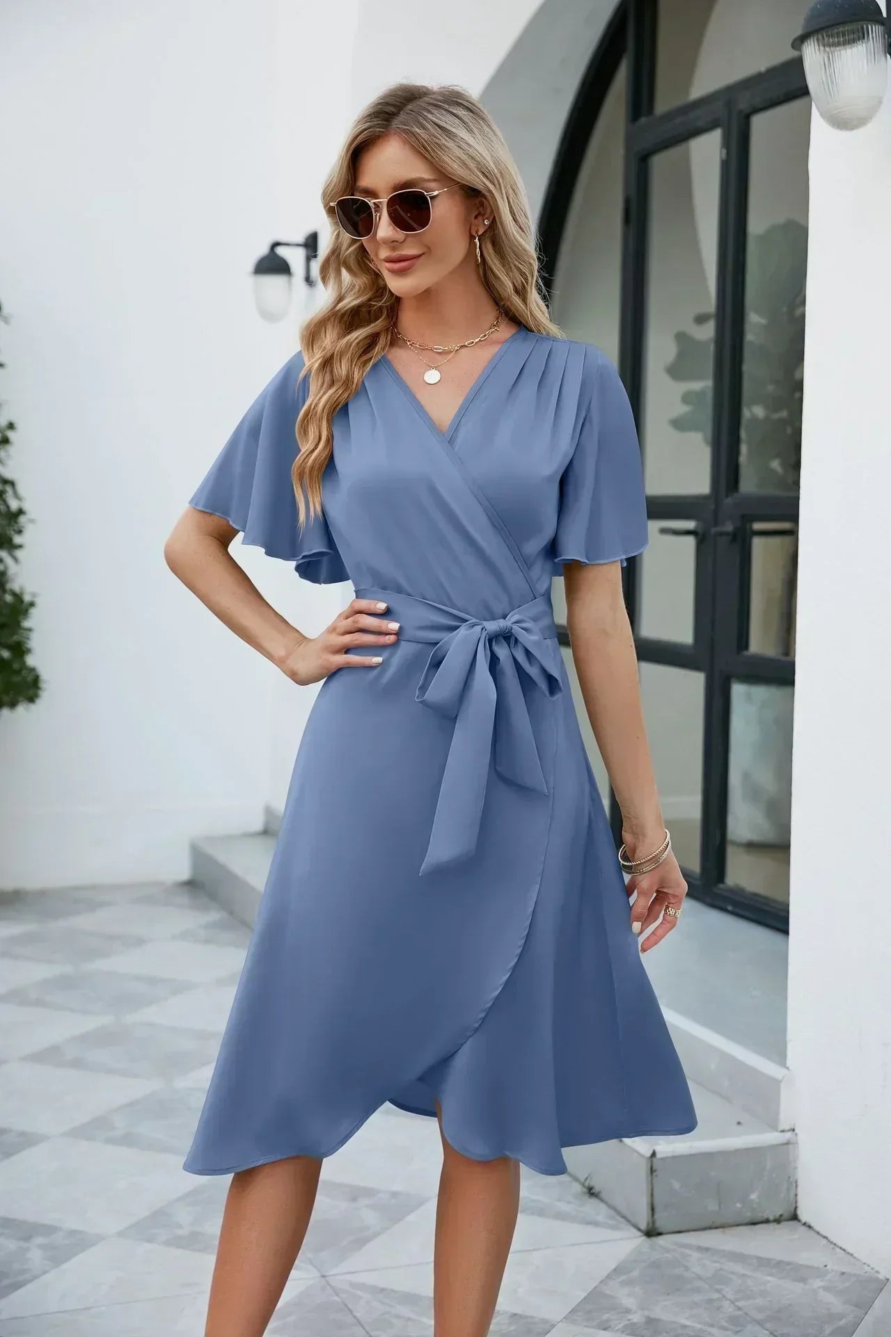 Sandra – Airy summer dress with V-neck