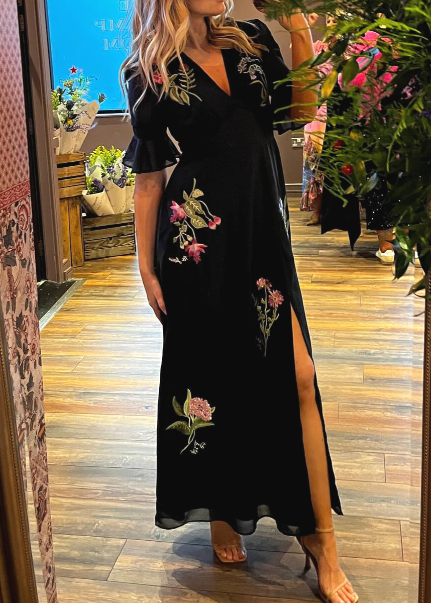 Naomi | Navy Blue Flower Embroidery Elegant Dress